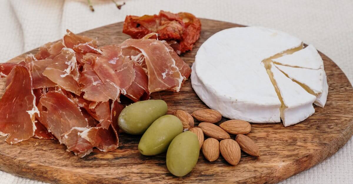 Bacon Brie Crescent Wreath Recipe