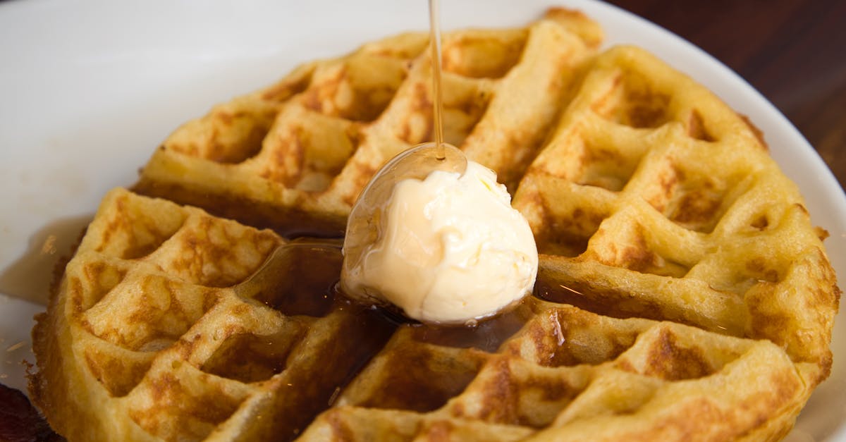 Cheddar Bay Biscuit Waffles Recipe